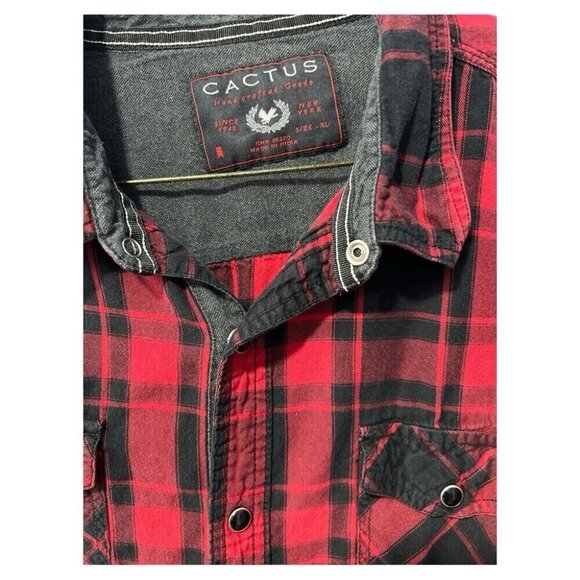 Cactus plaid XL snap button shirt, red and black plaid - Picture 2 of 3